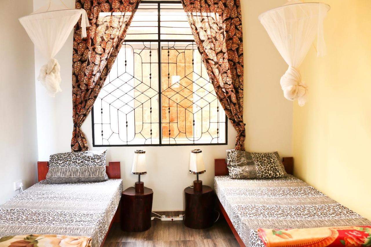 Rafiki Backpackers & Guesthouse Moshi Exterior photo