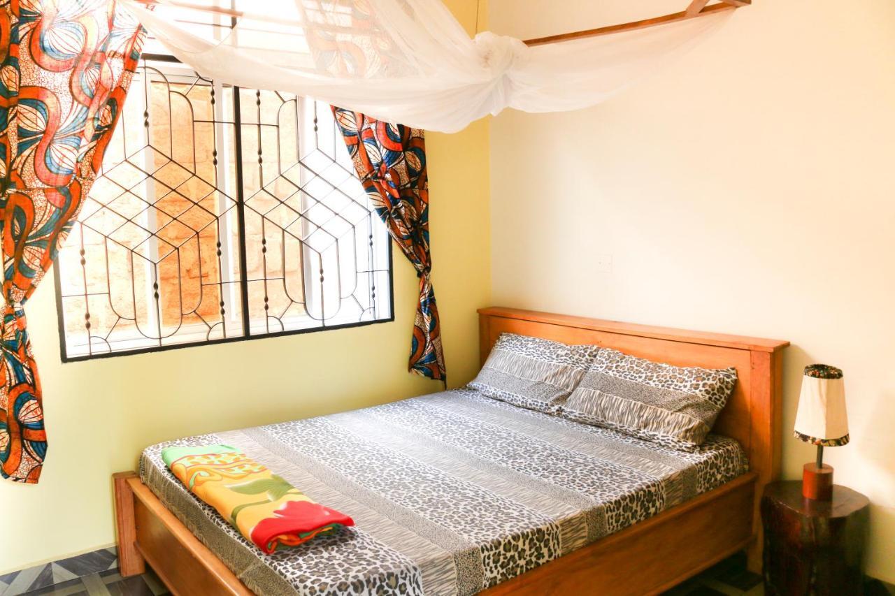 Rafiki Backpackers & Guesthouse Moshi Exterior photo