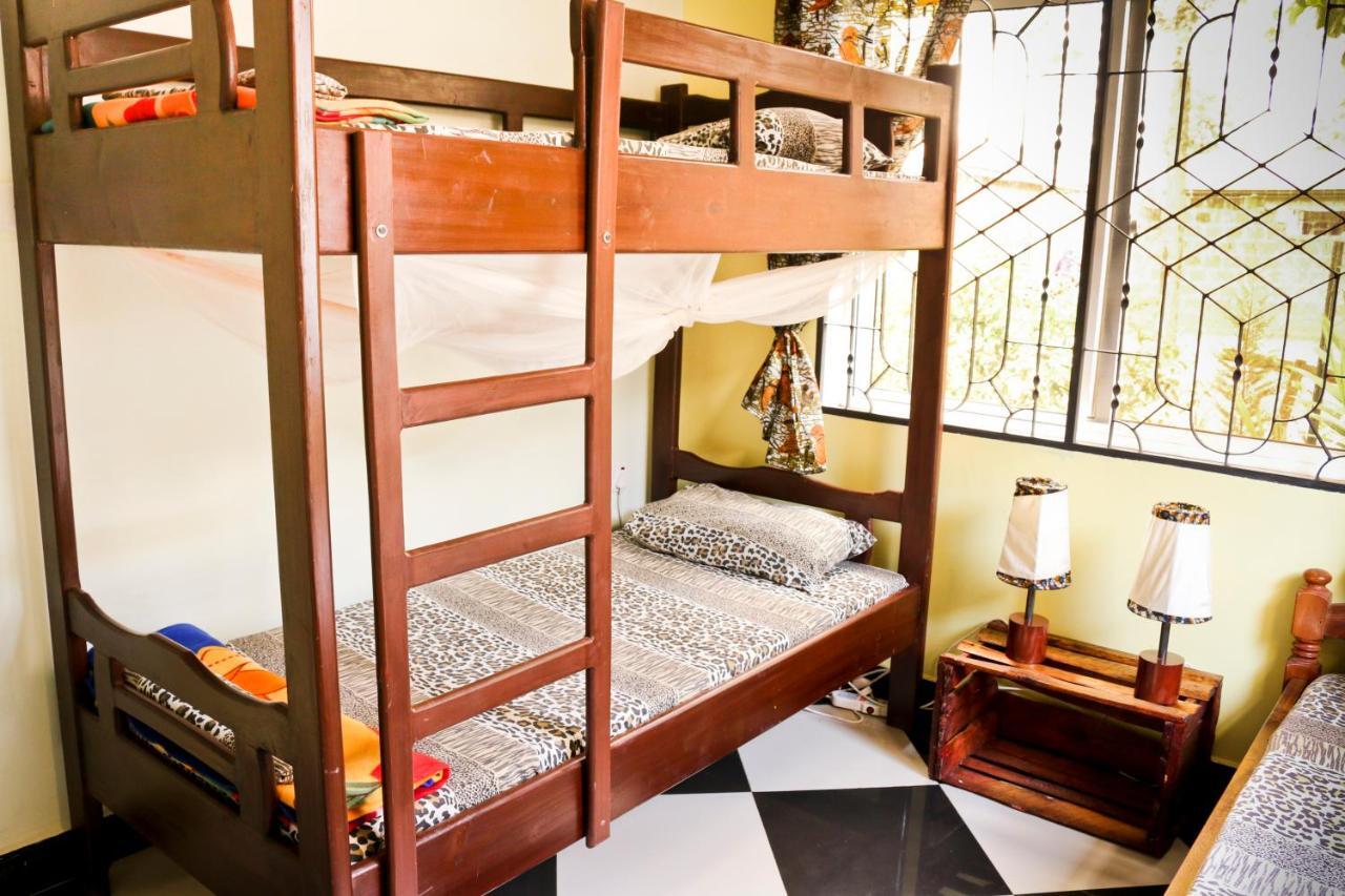 Rafiki Backpackers & Guesthouse Moshi Exterior photo