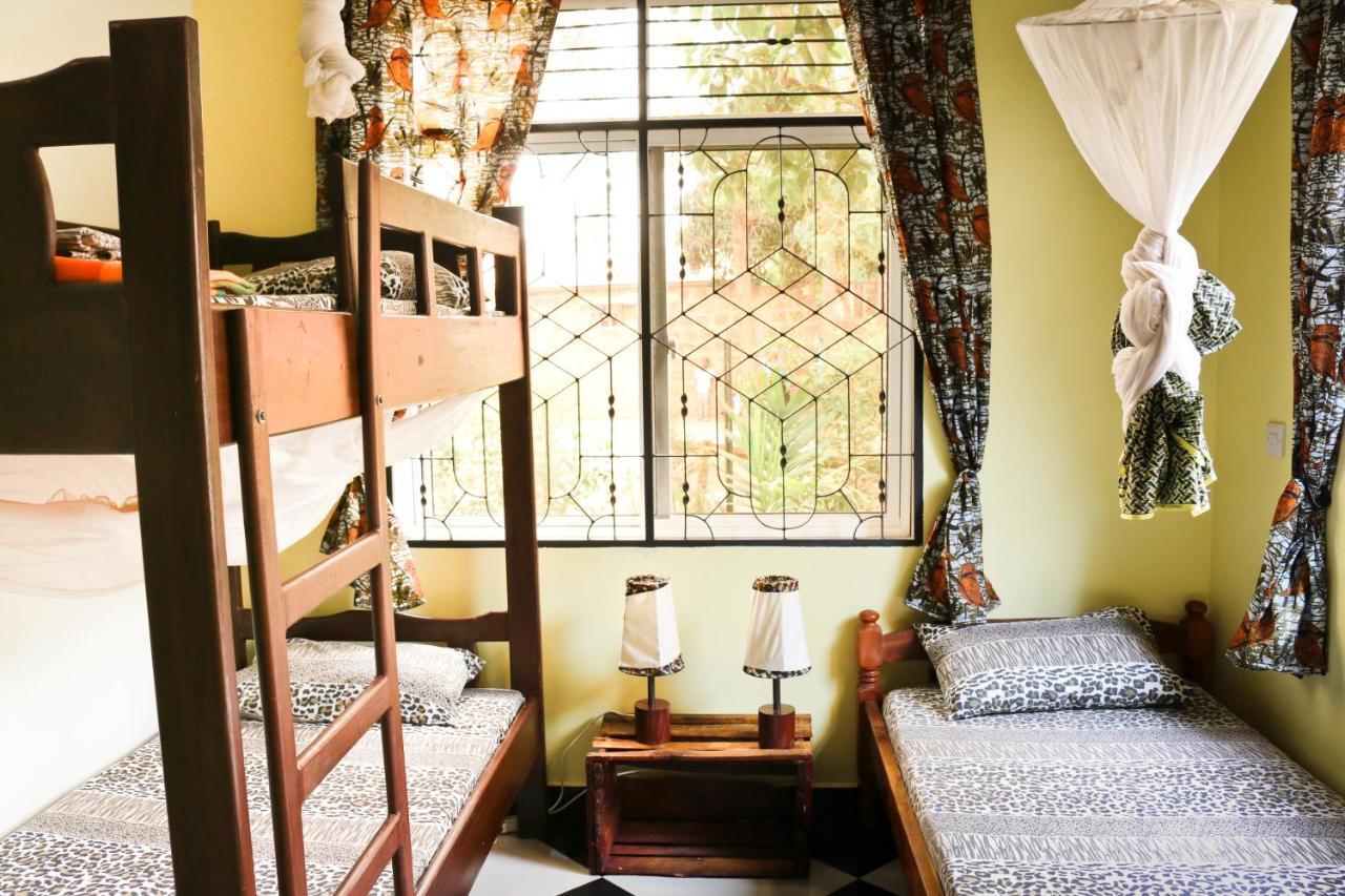 Rafiki Backpackers & Guesthouse Moshi Exterior photo