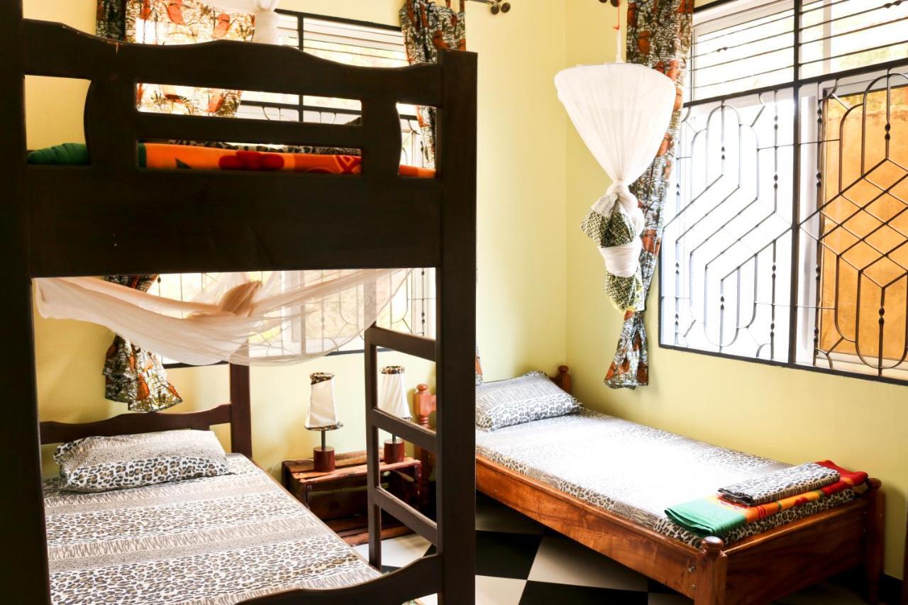 Rafiki Backpackers & Guesthouse Moshi Exterior photo